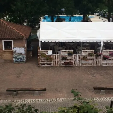 Borgo La Colombara לינה וארוחת בוקר אוקיובלו