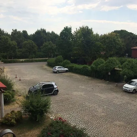 Borgo La Colombara 3* אוקיובלו