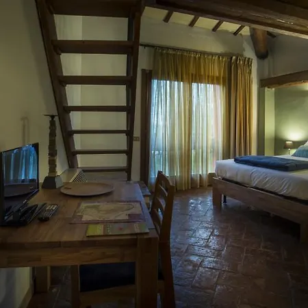 Bed & Breakfast Borgo La Colombara 3*